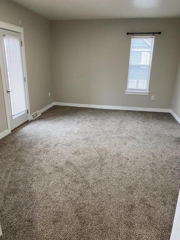 818 N 6th STREET, Manitowoc, WI 54220