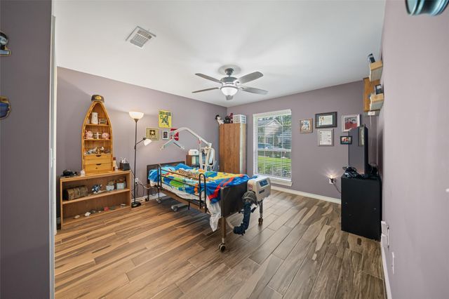 10710 Idlebrook Drive, Houston, TX 77070