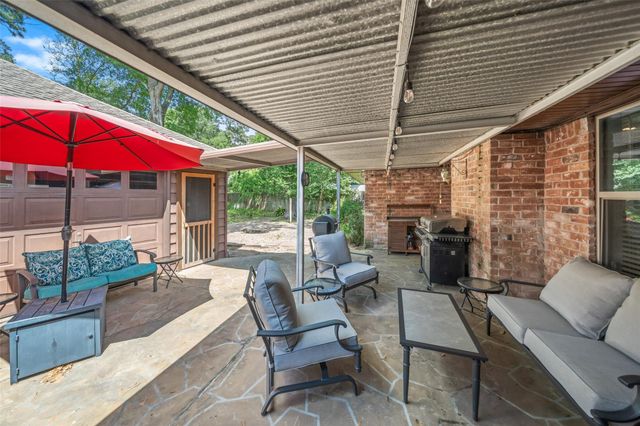 10710 Idlebrook Drive, Houston, TX 77070