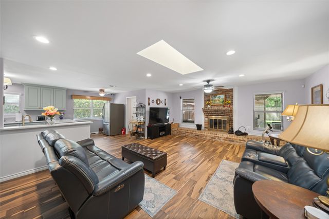 10710 Idlebrook Drive, Houston, TX 77070