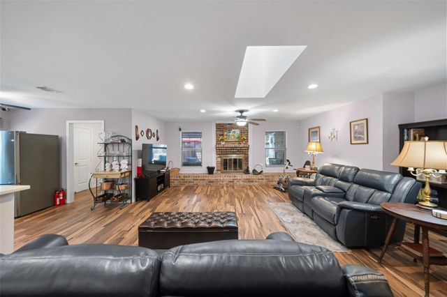 10710 Idlebrook Drive, Houston, TX 77070