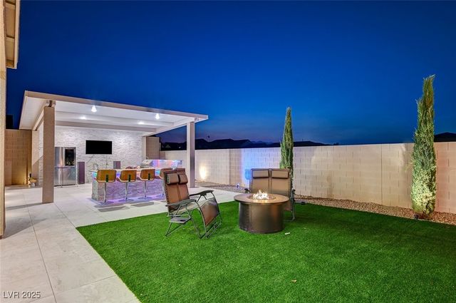 7590 Sky Horse Avenue, Las Vegas, NV 89113