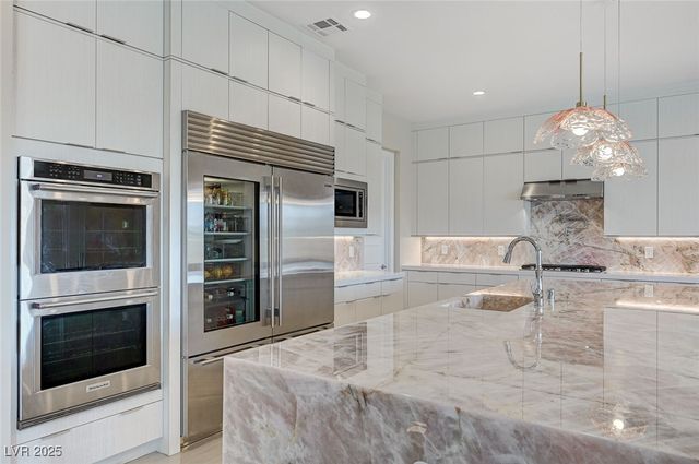 7590 Sky Horse Avenue, Las Vegas, NV 89113