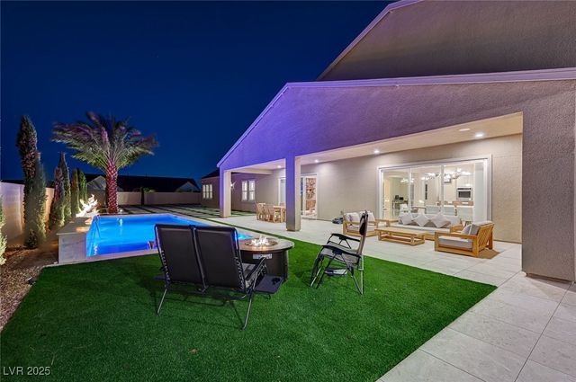 7590 Sky Horse Avenue, Las Vegas, NV 89113