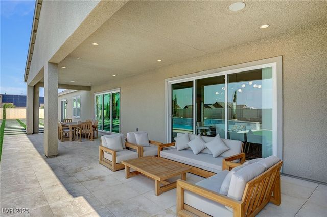 7590 Sky Horse Avenue, Las Vegas, NV 89113