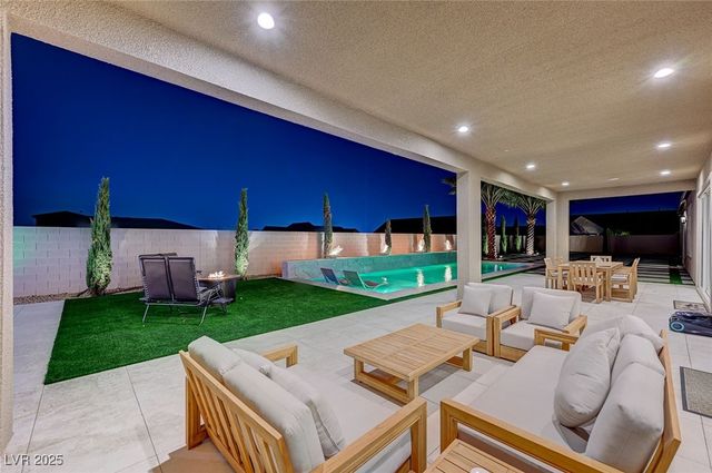 7590 Sky Horse Avenue, Las Vegas, NV 89113