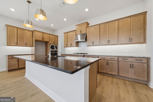 71 Ballyfin Way, Newnan, GA 30263