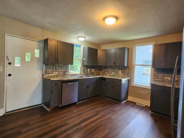 753 N Brown Avenue, Springfield, MO 65802