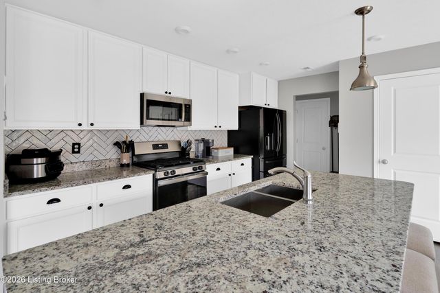 11210 Success Ln, Louisville, KY 40229