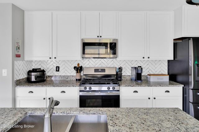 11210 Success Ln, Louisville, KY 40229