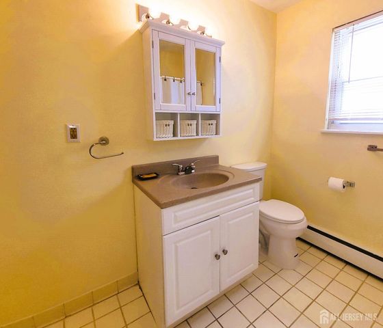 93 Fox Road 2B, Edison, NJ 08817