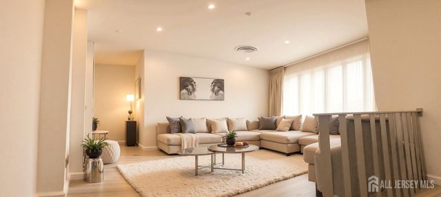 93 Fox Road 2B, Edison, NJ 08817