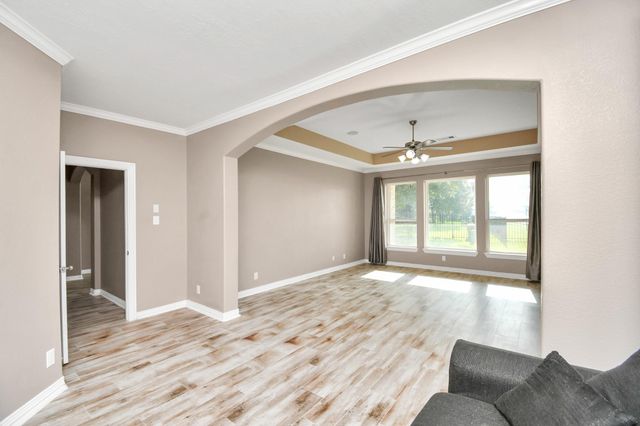 9511 Emerald Lakes Drive, Rosharon, TX 77583