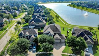 9511 Emerald Lakes Drive, Rosharon, TX 77583