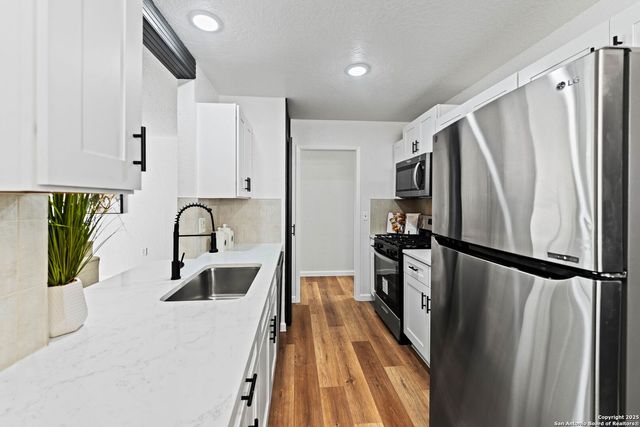 5839 Moores Creek, San Antonio, TX 78233