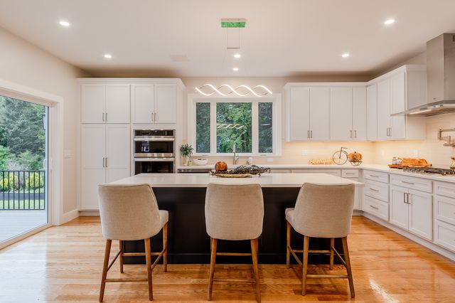 41 Morse Ave, Wilmington, MA 01887