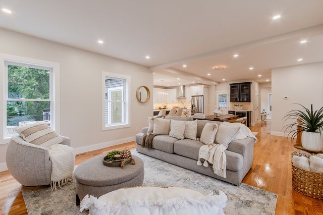 41 Morse Ave, Wilmington, MA 01887