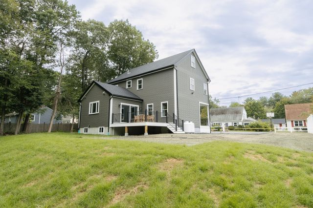 41 Morse Ave, Wilmington, MA 01887