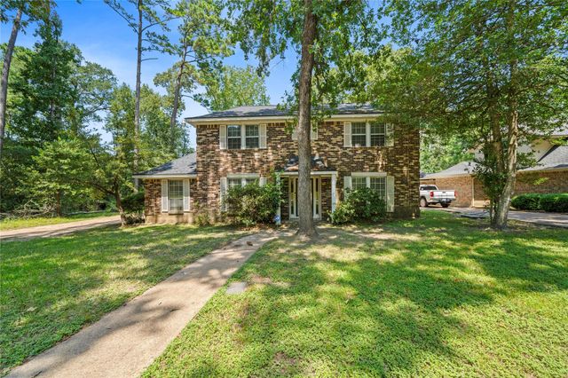 2108 Greentree Drive, Huntsville, TX 77340
