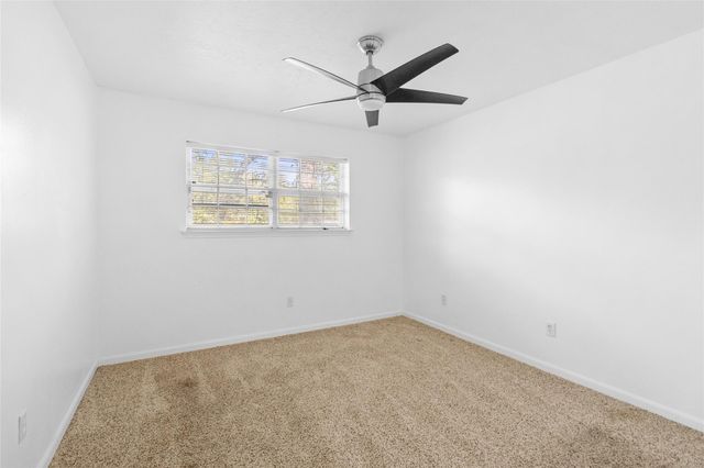 2108 Greentree Drive, Huntsville, TX 77340