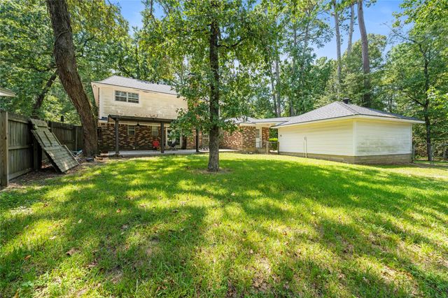 2108 Greentree Drive, Huntsville, TX 77340