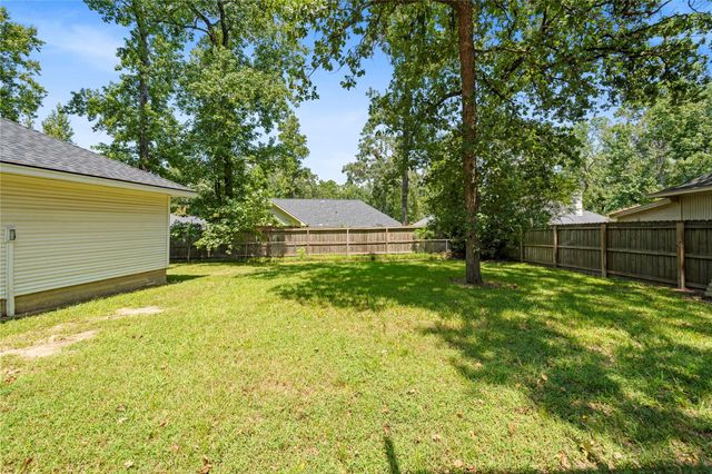 2108 Greentree Drive, Huntsville, TX 77340