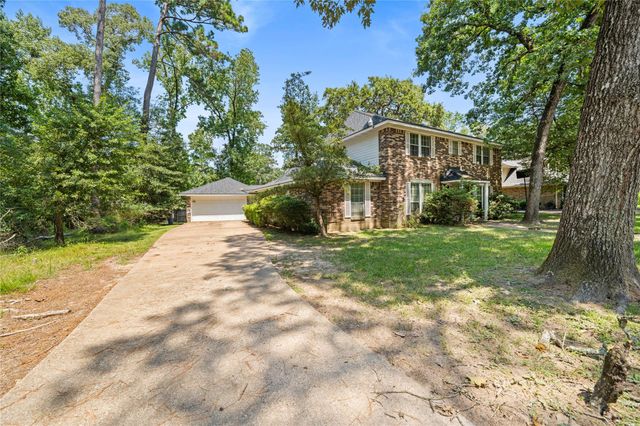 2108 Greentree Drive, Huntsville, TX 77340