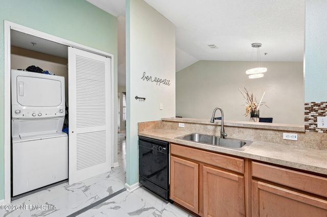 575 OAKLEAF PLANTATION Parkway 1311, Orange Park, FL 32065