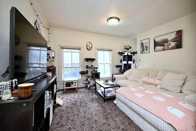 218 5th STREET E, Winona, MN 55987