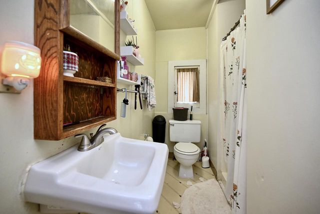 218 5th STREET E, Winona, MN 55987