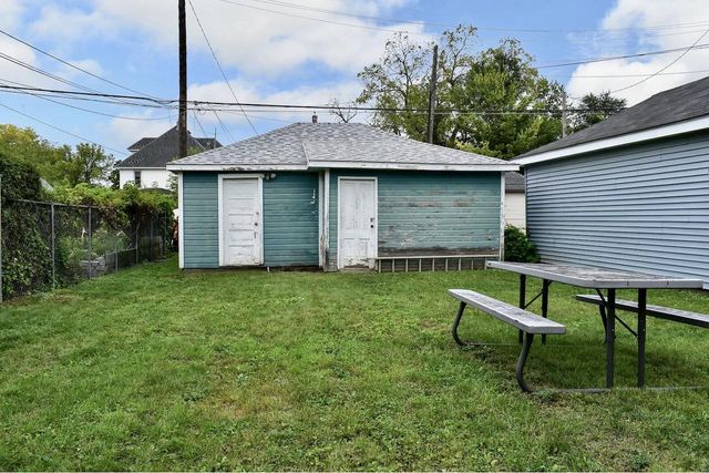 218 5th STREET E, Winona, MN 55987