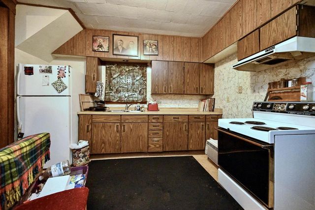 218 5th STREET E, Winona, MN 55987