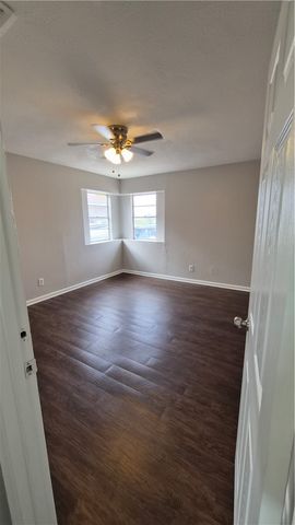 6013 Parkview Dr, Corpus Christi, TX 78415