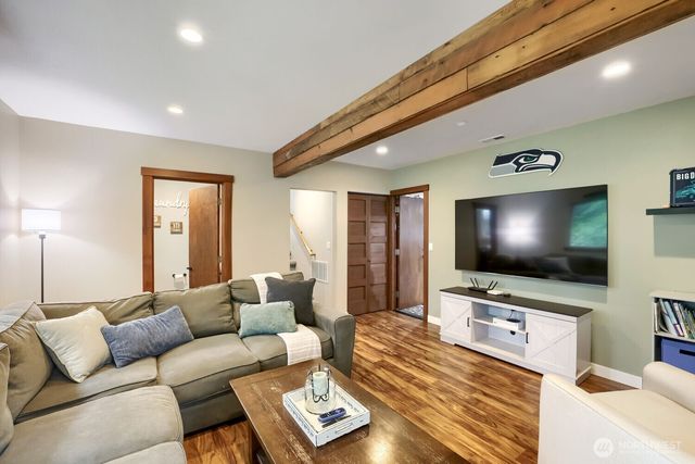 13632 Beverly Park Road, Lynnwood, WA 98087