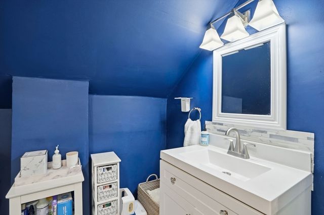80 Kensington Rd, Weymouth, MA 02188