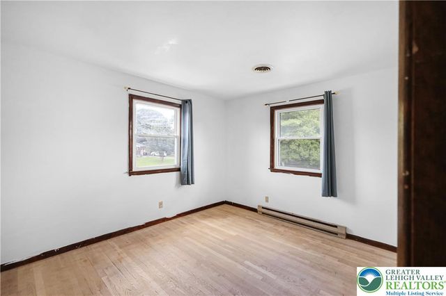 467 W Locust Lane, Lower Nazareth Twp, PA 18064
