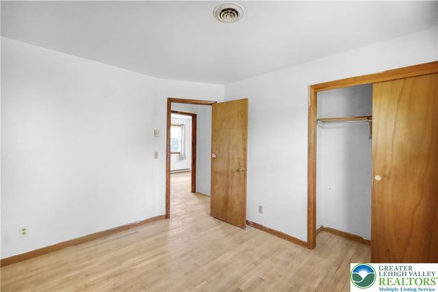 467 W Locust Lane, Lower Nazareth Twp, PA 18064