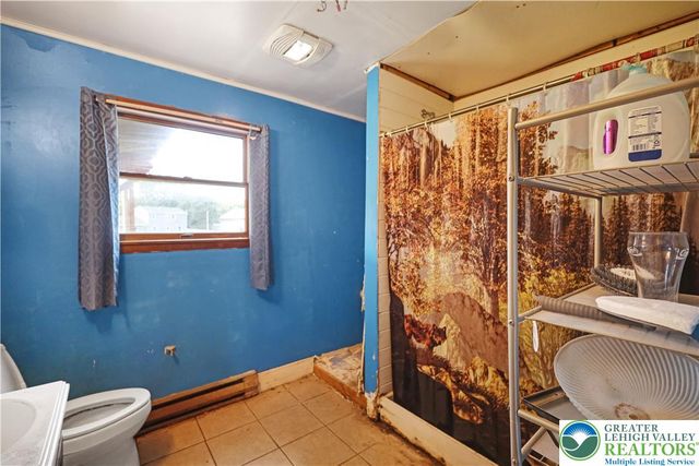 467 W Locust Lane, Lower Nazareth Twp, PA 18064
