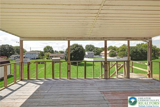 467 W Locust Lane, Lower Nazareth Twp, PA 18064