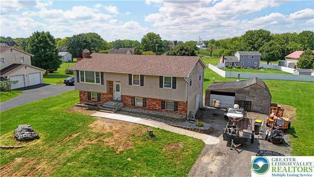 467 W Locust Lane, Lower Nazareth Twp, PA 18064