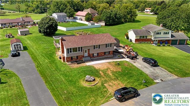 467 W Locust Lane, Lower Nazareth Twp, PA 18064