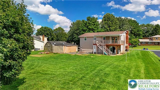 467 W Locust Lane, Lower Nazareth Twp, PA 18064