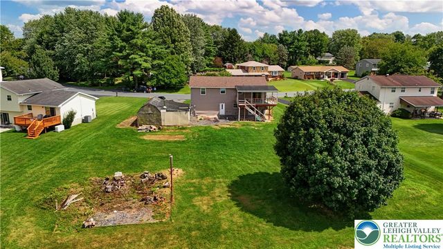 467 W Locust Lane, Lower Nazareth Twp, PA 18064