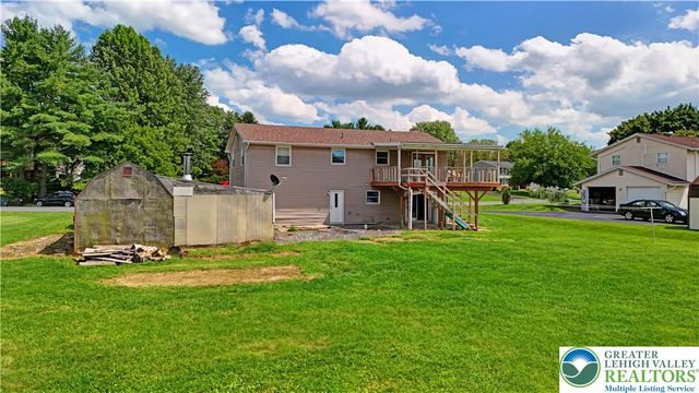 467 W Locust Lane, Lower Nazareth Twp, PA 18064