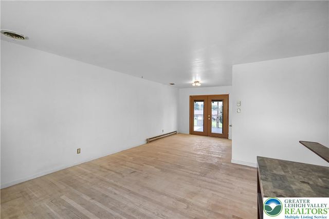 467 W Locust Lane, Lower Nazareth Twp, PA 18064