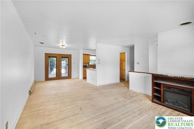 467 W Locust Lane, Lower Nazareth Twp, PA 18064