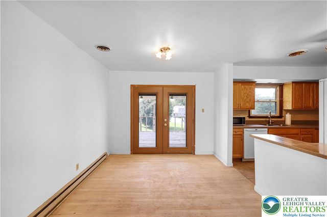 467 W Locust Lane, Lower Nazareth Twp, PA 18064