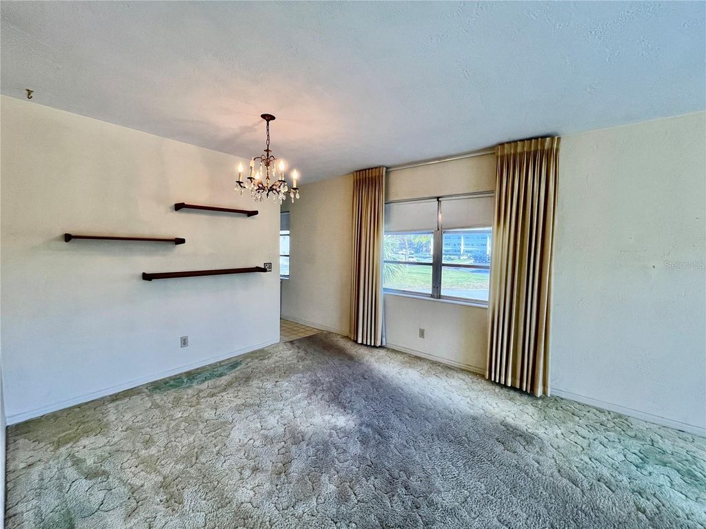 Image 7 of property listing at 2430 BRAZILIA DRIVE 44, Clearwater, FL 33763