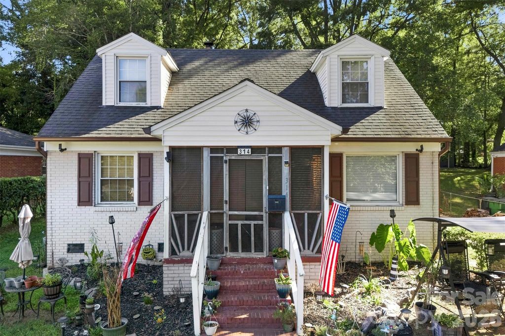 314 Fannie Circle, Charlotte, NC 28205