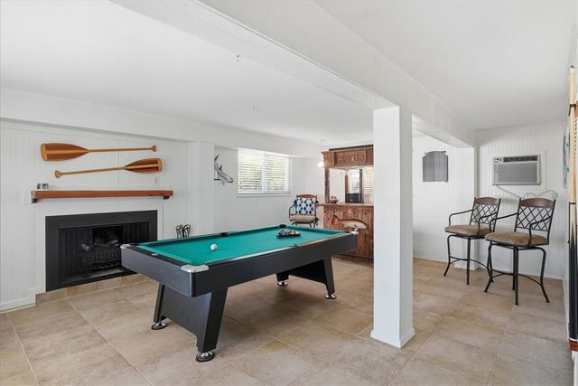 228 Starboard Ave, Rockport, TX 78382